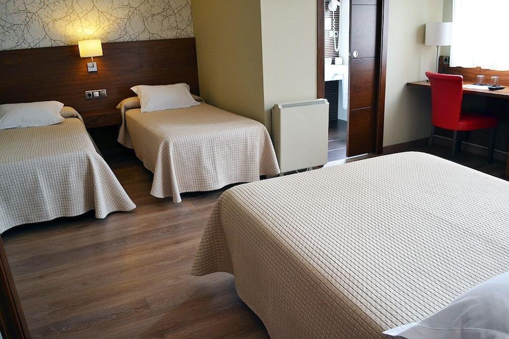 Hotel Piramide Portonovo Luaran gambar