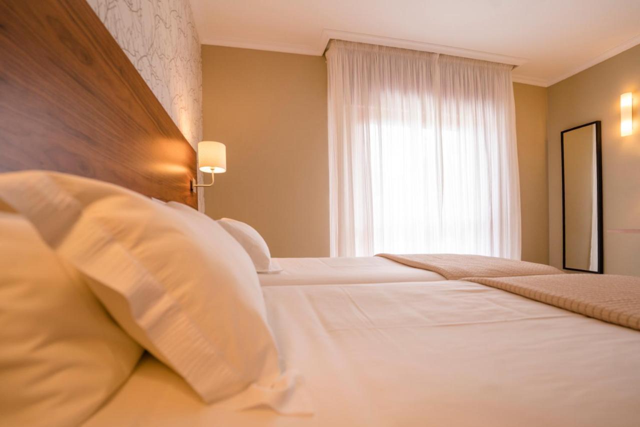 Hotel Piramide Portonovo Luaran gambar