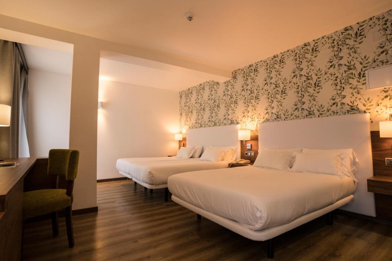 Hotel Piramide Portonovo Luaran gambar