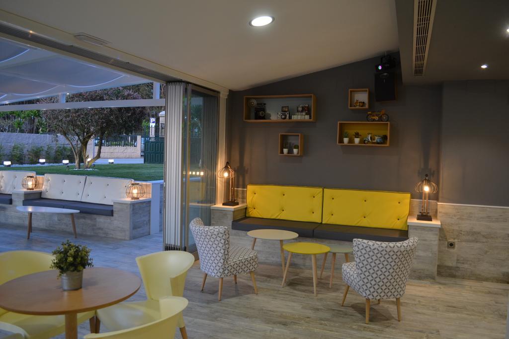 Hotel Piramide Portonovo Luaran gambar